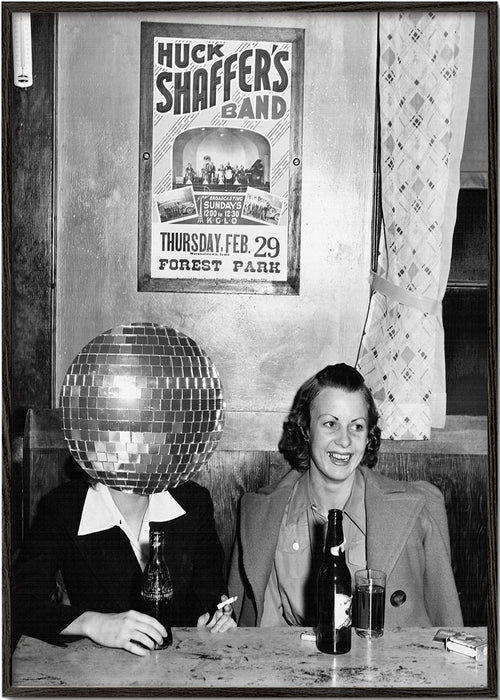 Vintage-fotografi af par med diskokugle-hoved
