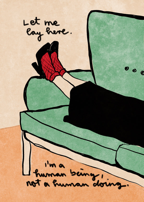 Illustration ben på sofa med håndskrevet tekst
