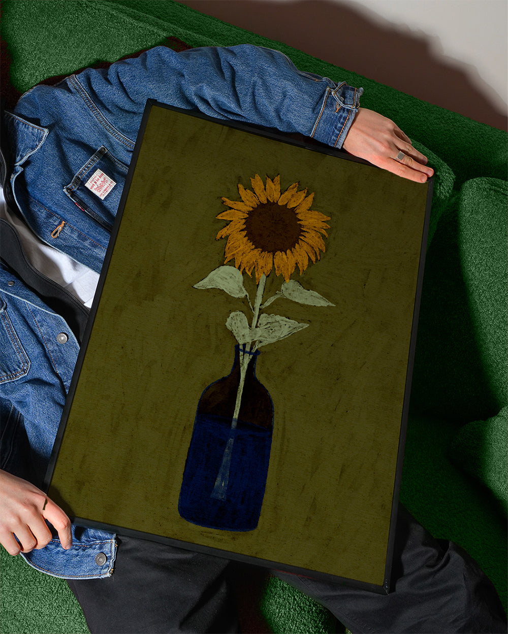 Botanisk plakat: solsikke i blå vase