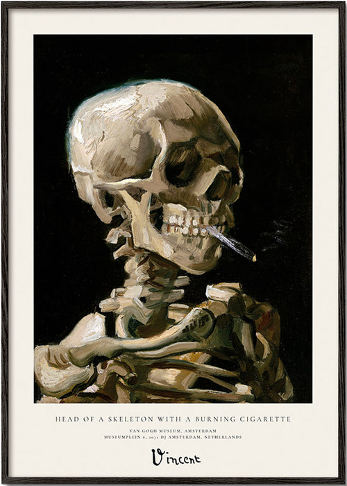 Vintage kranie med brændende cigaret
