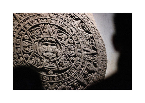 Fotografi af aztekisk kalender i relief