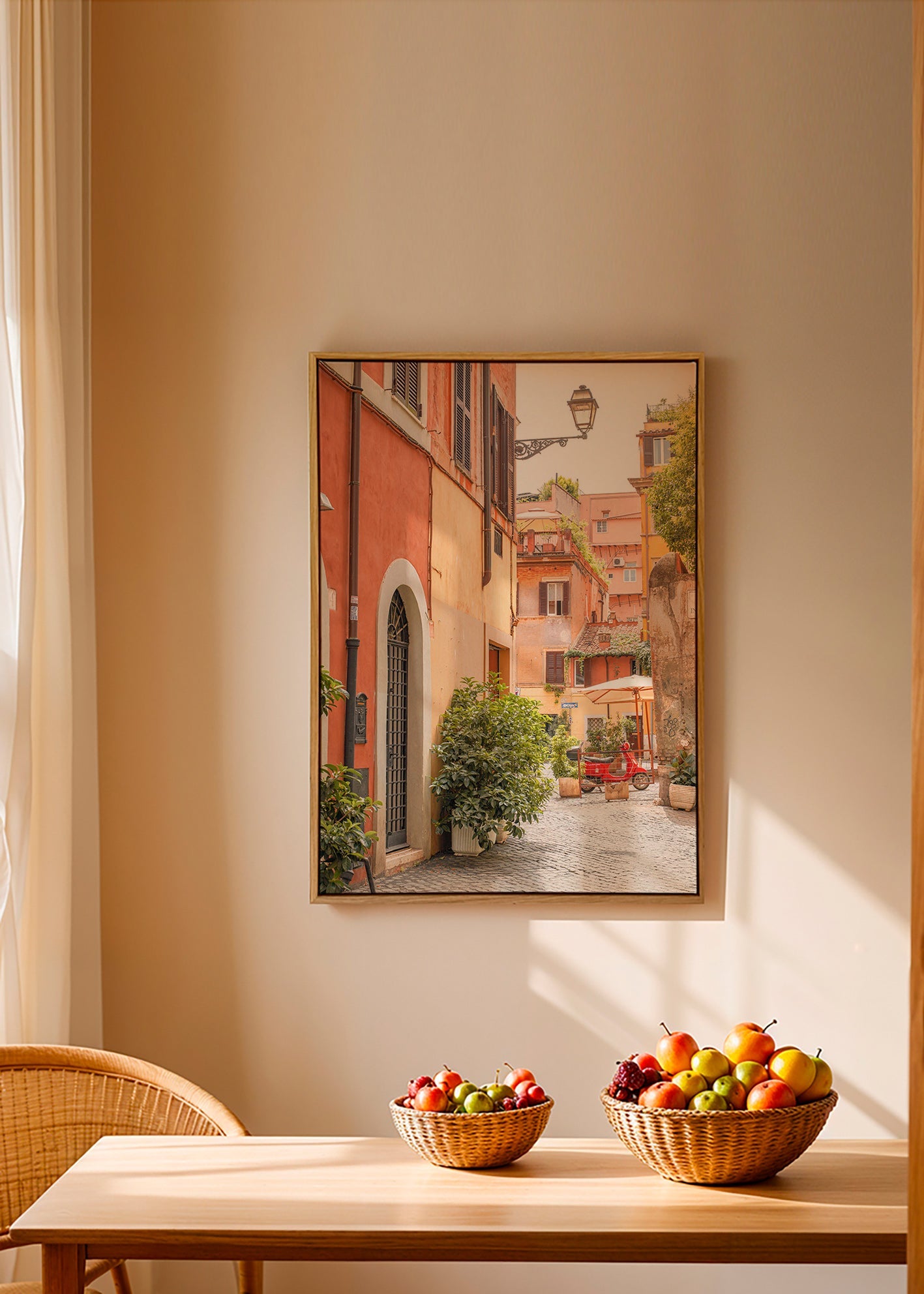 Køkkenkunst: Trastevere-gade med rød scooter – Canvas2