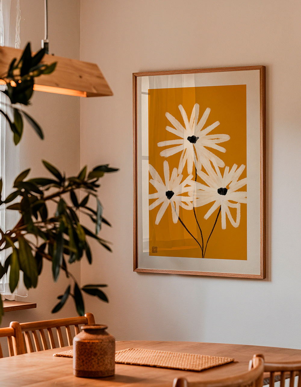 Botanisk plakat: margueritter på sennepsbaggrund – Product1