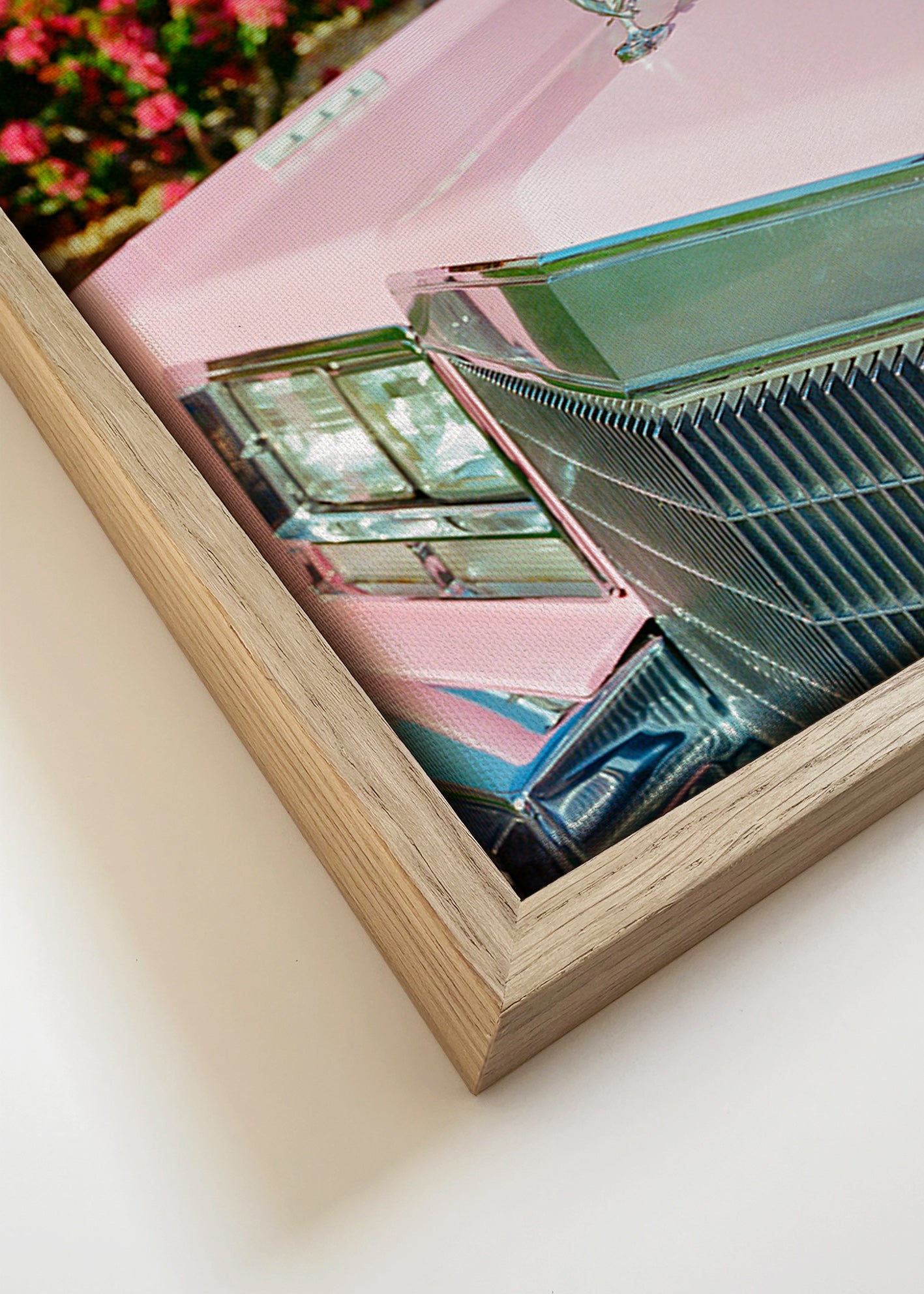 Vintage print Pink Cadillac – Canvas detail
