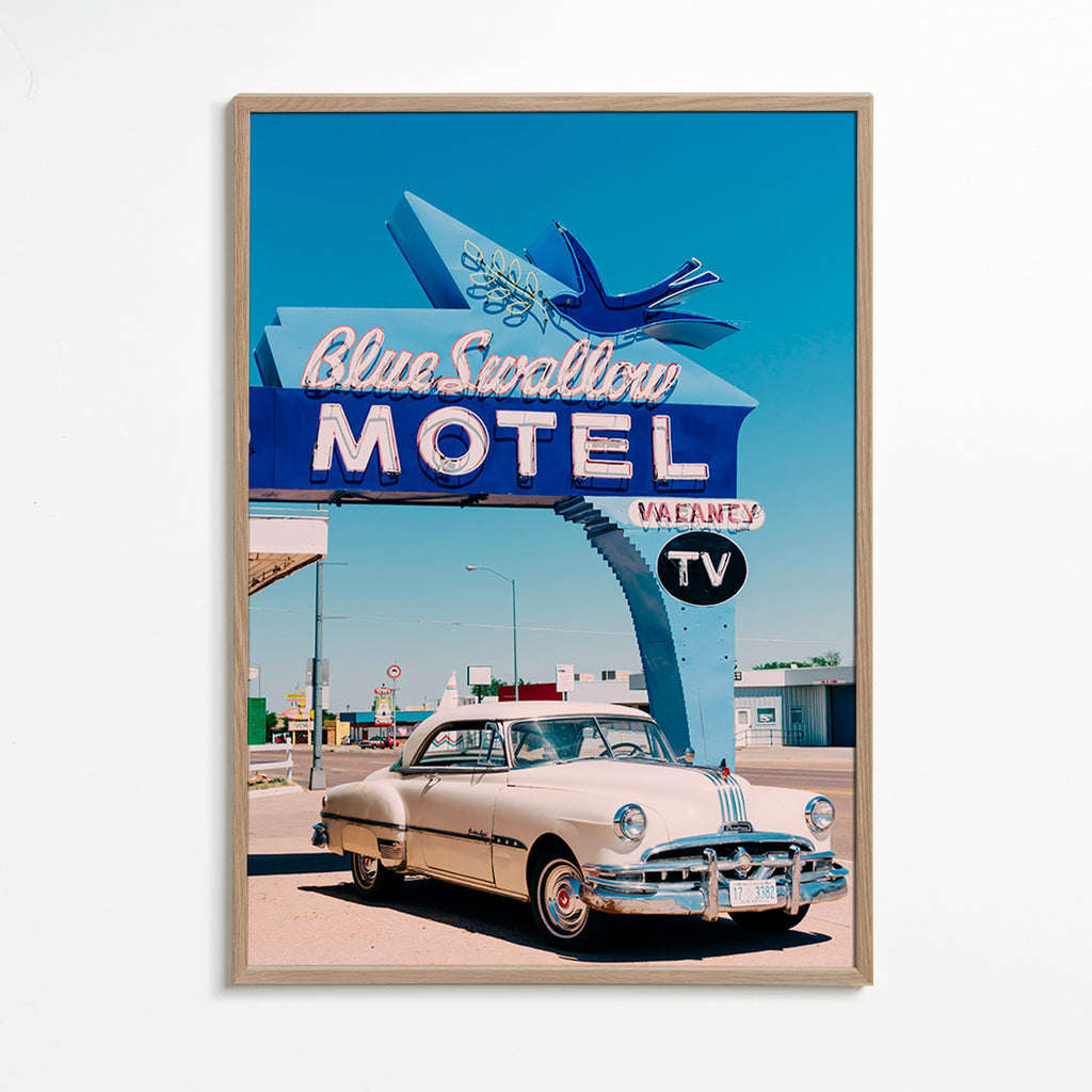 Vintage motel foto med klassisk bil – Oak Frame