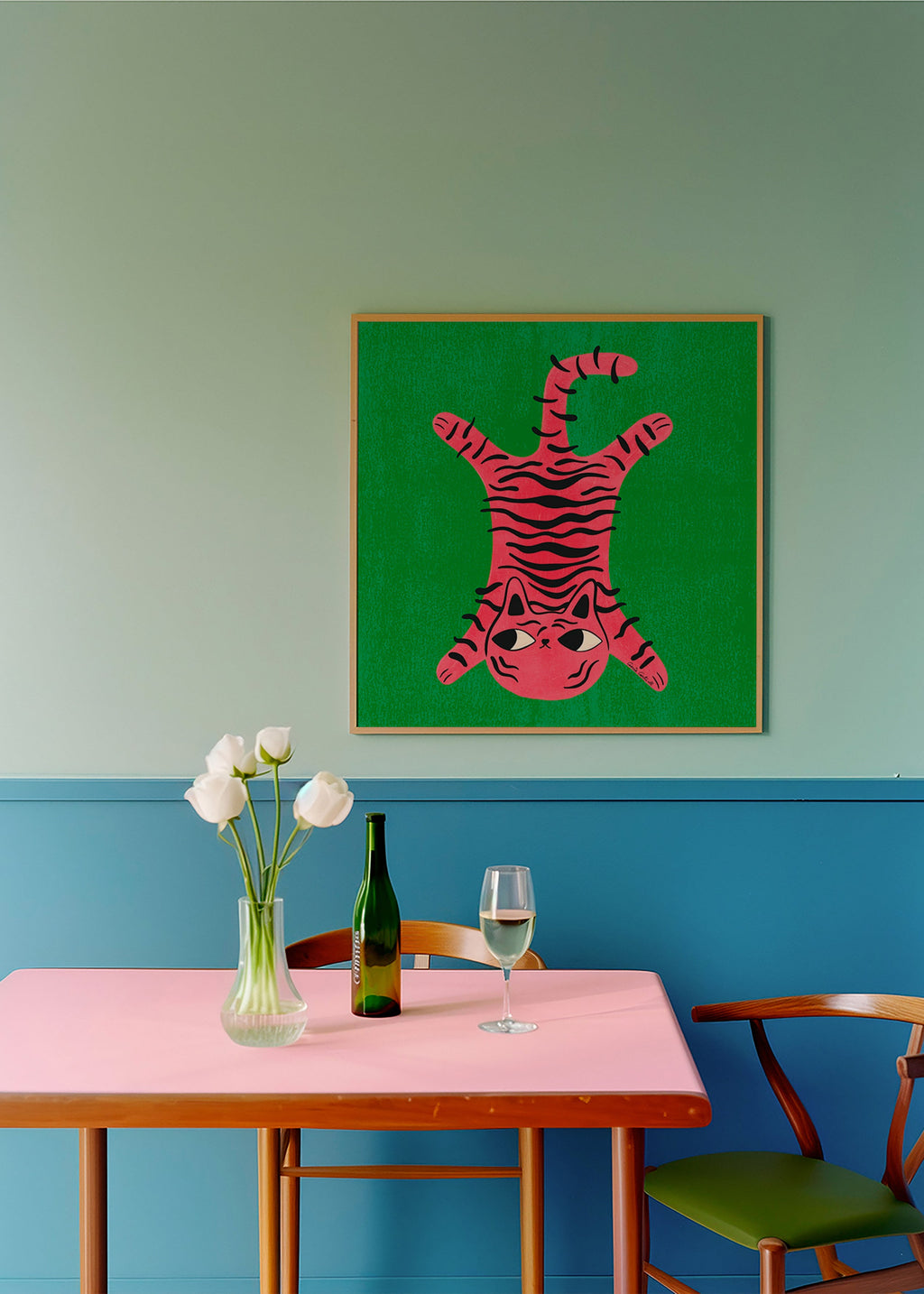 Rosa kat illustration med sorte striber – Product1