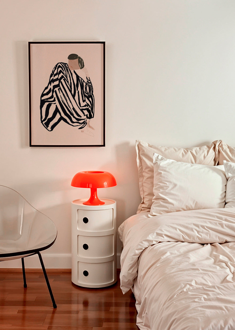 Illustration kvindelig figur med grafiske striber – Product1
