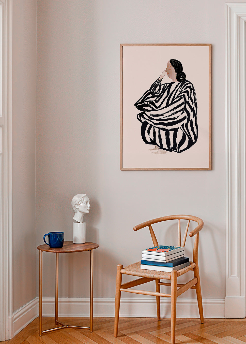 Illustration af siddende kvinde med markante striber – Product3