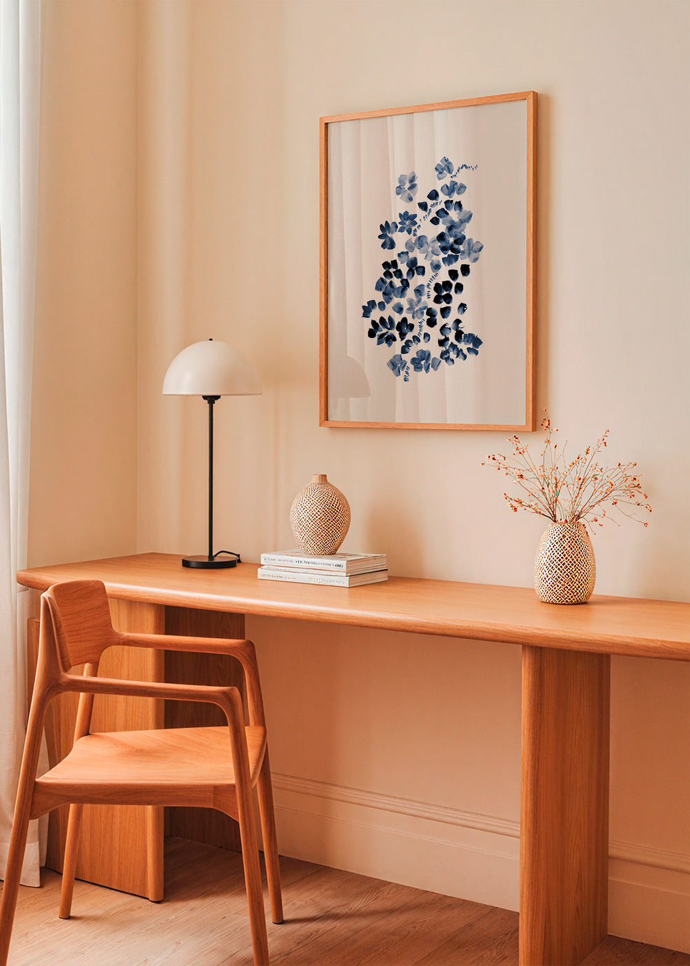 Botanisk plakat med blå blomster på creme – Product3