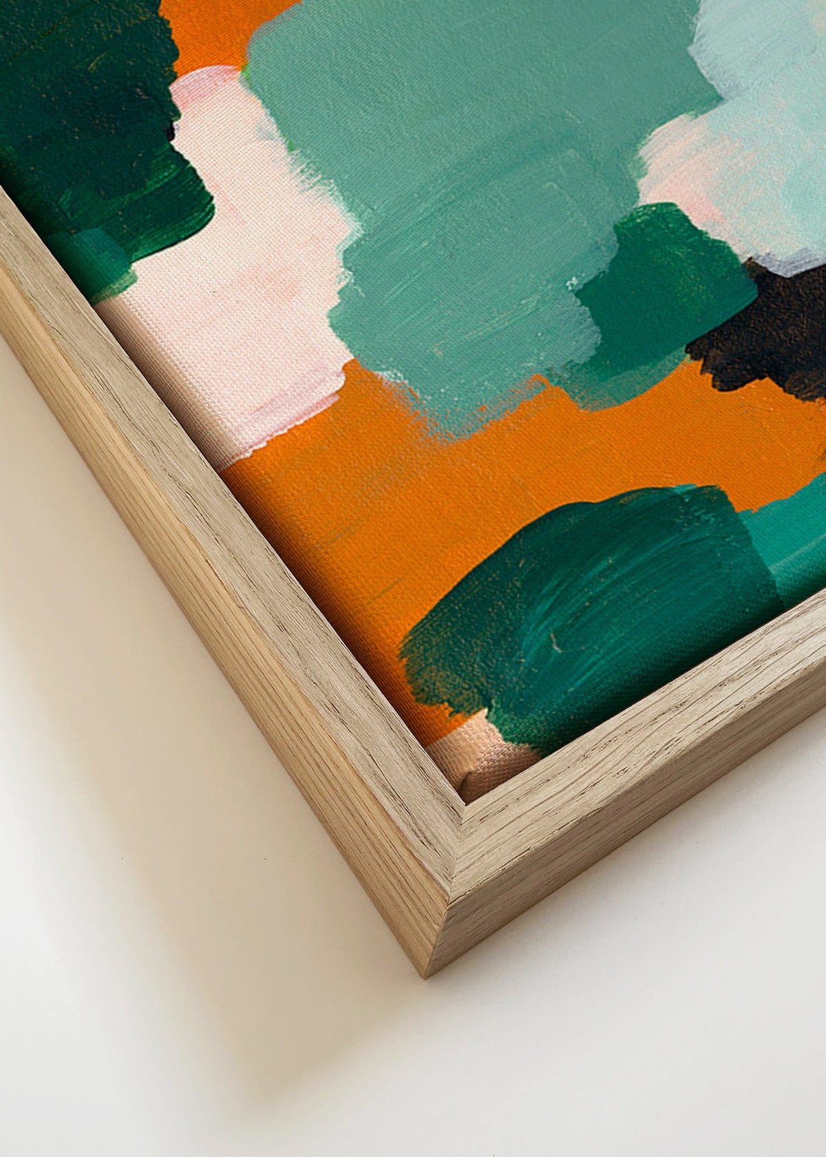 Abstrakt maleri med grønne og okker penselstrøg – Canvas detail