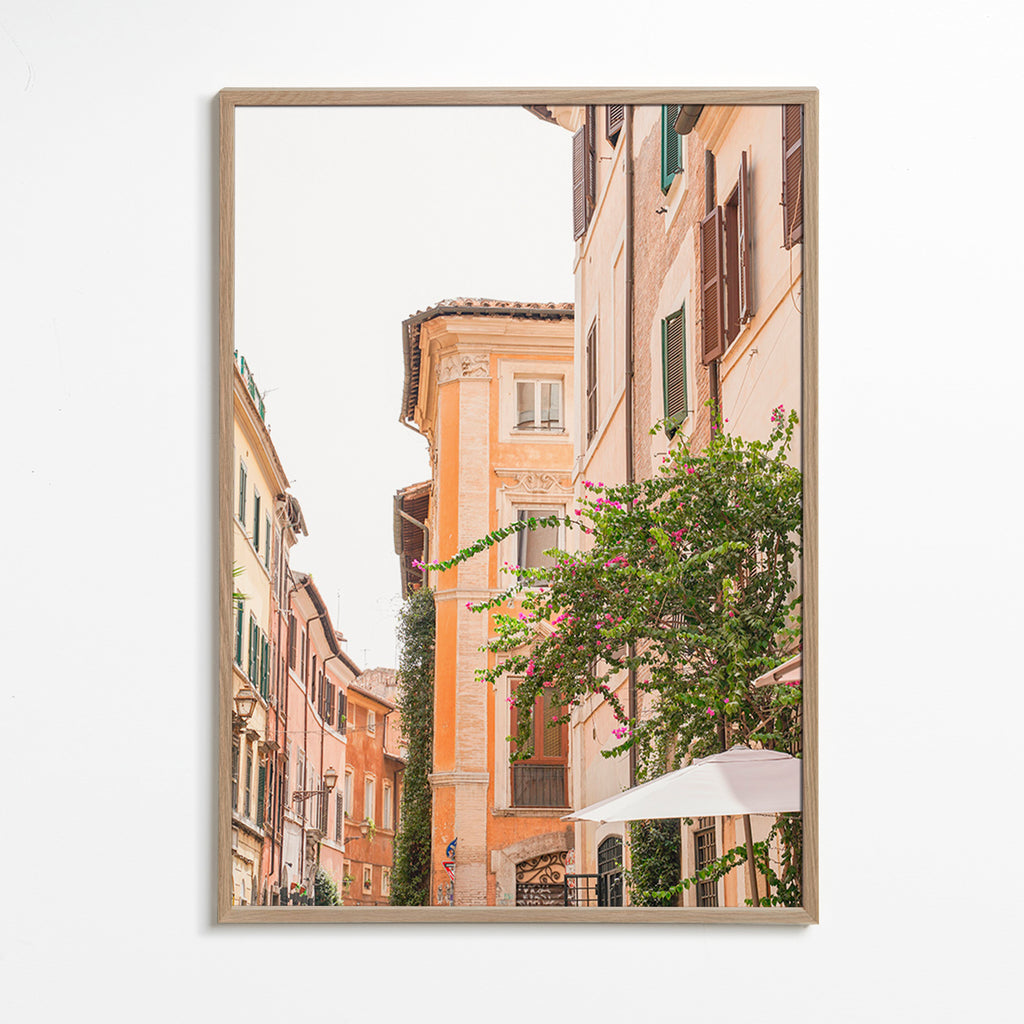 Bybillede: romersk gade med prydplanter – Oak Frame