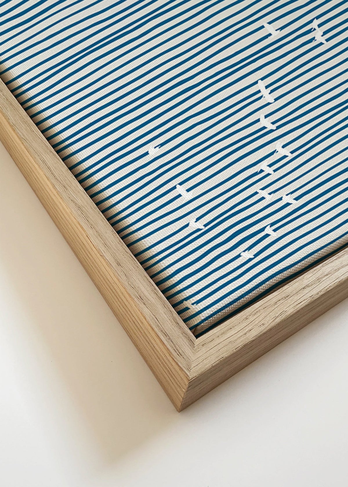 Landskabstavle med minimalistiske sejl – Canvas detail