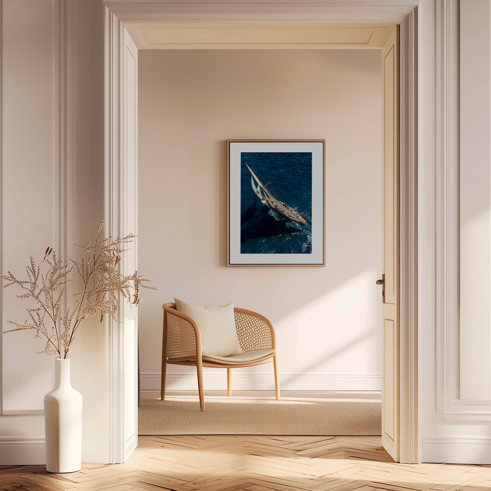 Fotografi af klassisk sejlbåd i kapsejlads – Canvas2