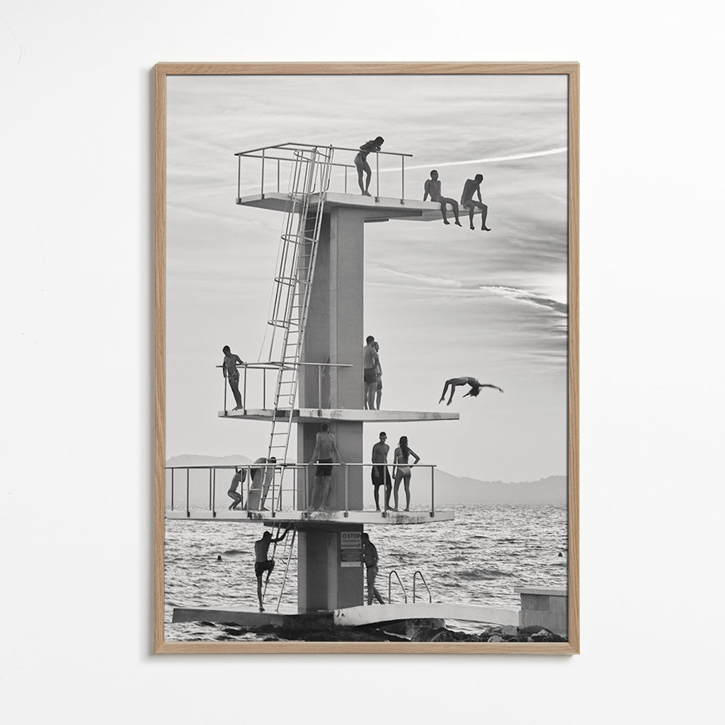 Fotografi af hoppeplatform ved kysten – Oak Frame