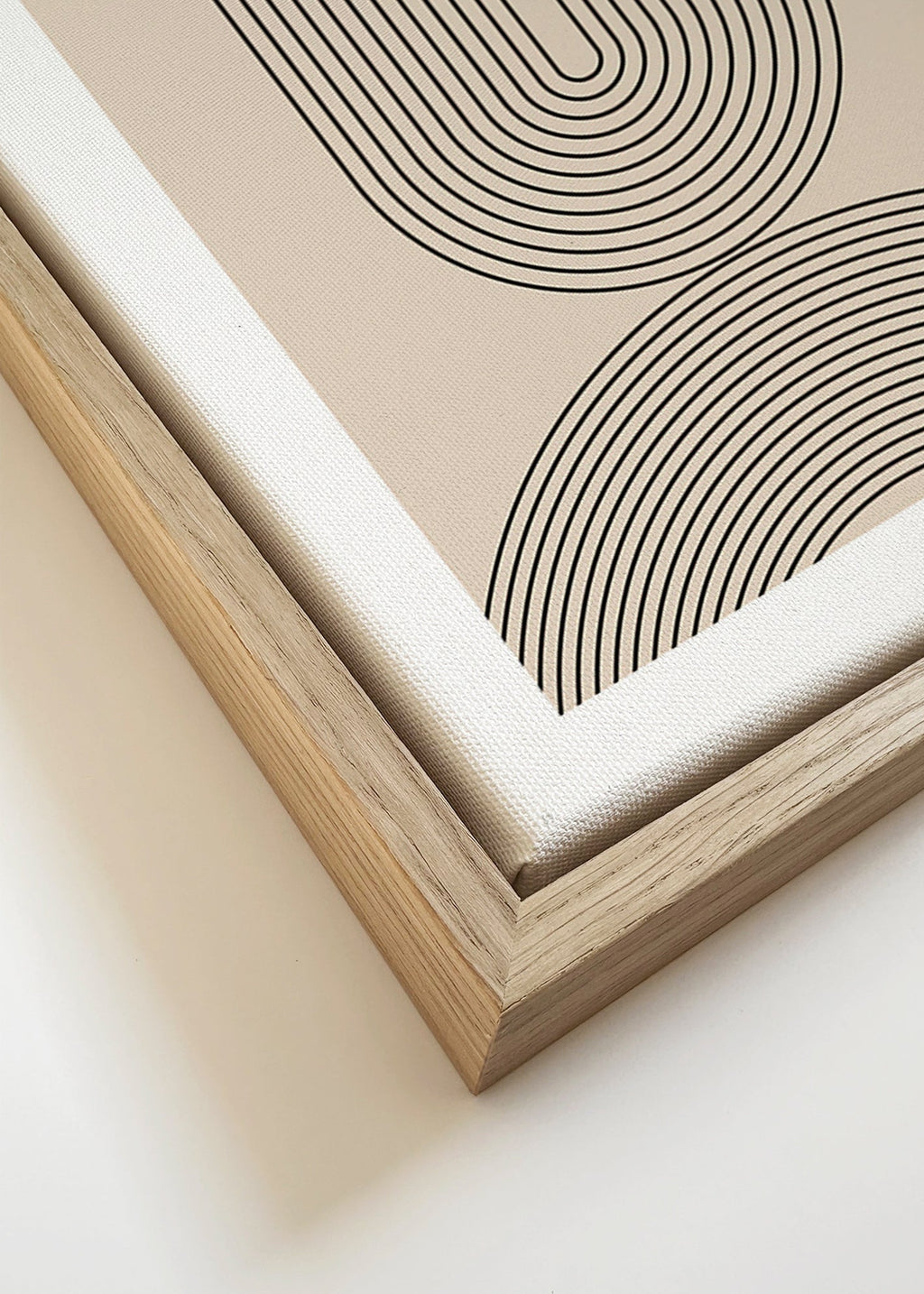 Minimalistisk plakat med bueformede linjer beige – Canvas detail