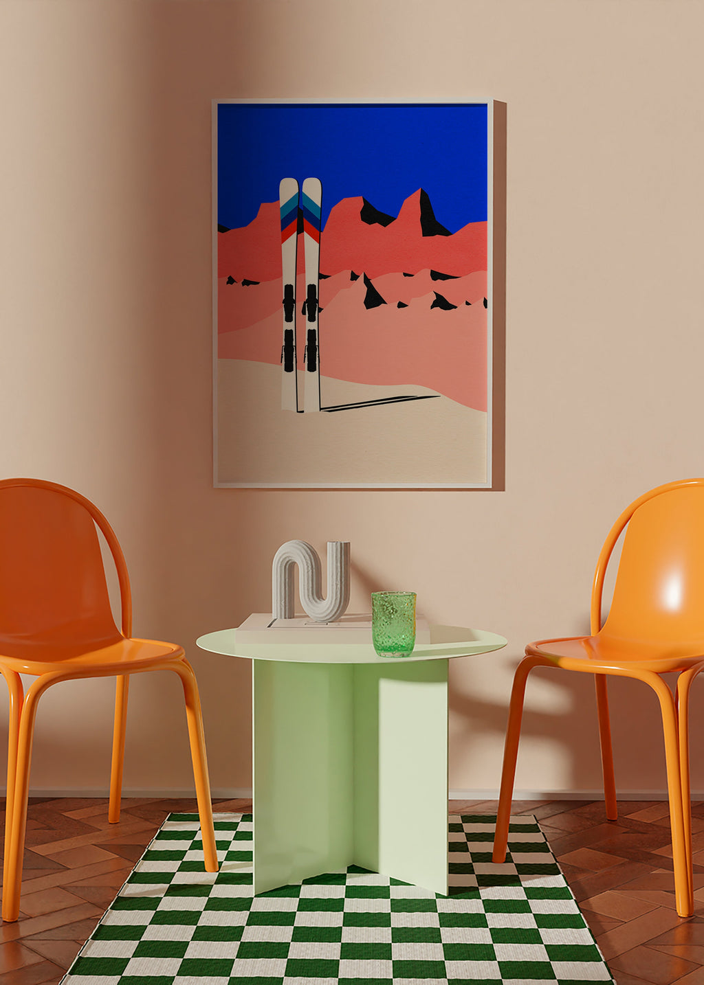 Sportsplakat med ski foran geometrisk bjerglandskab – Product1