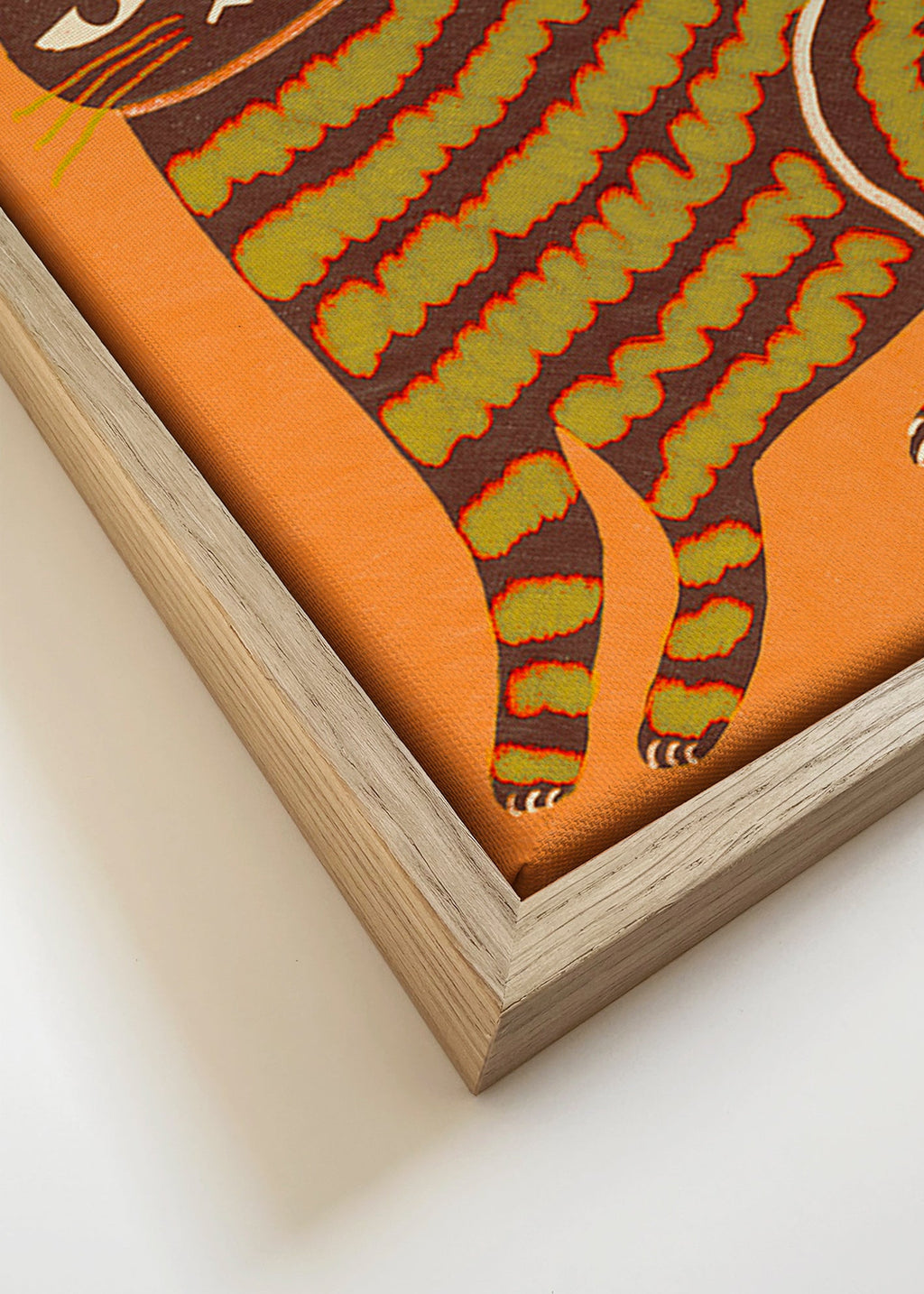 Billede: stribet kat på orange baggrund – Canvas detail