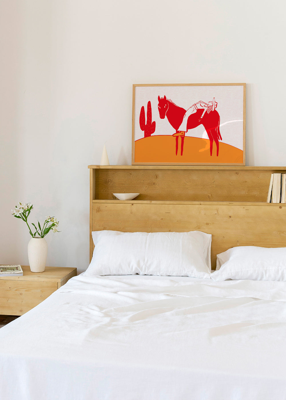 Plakat cowgirl hvilende på rød hest – Product1