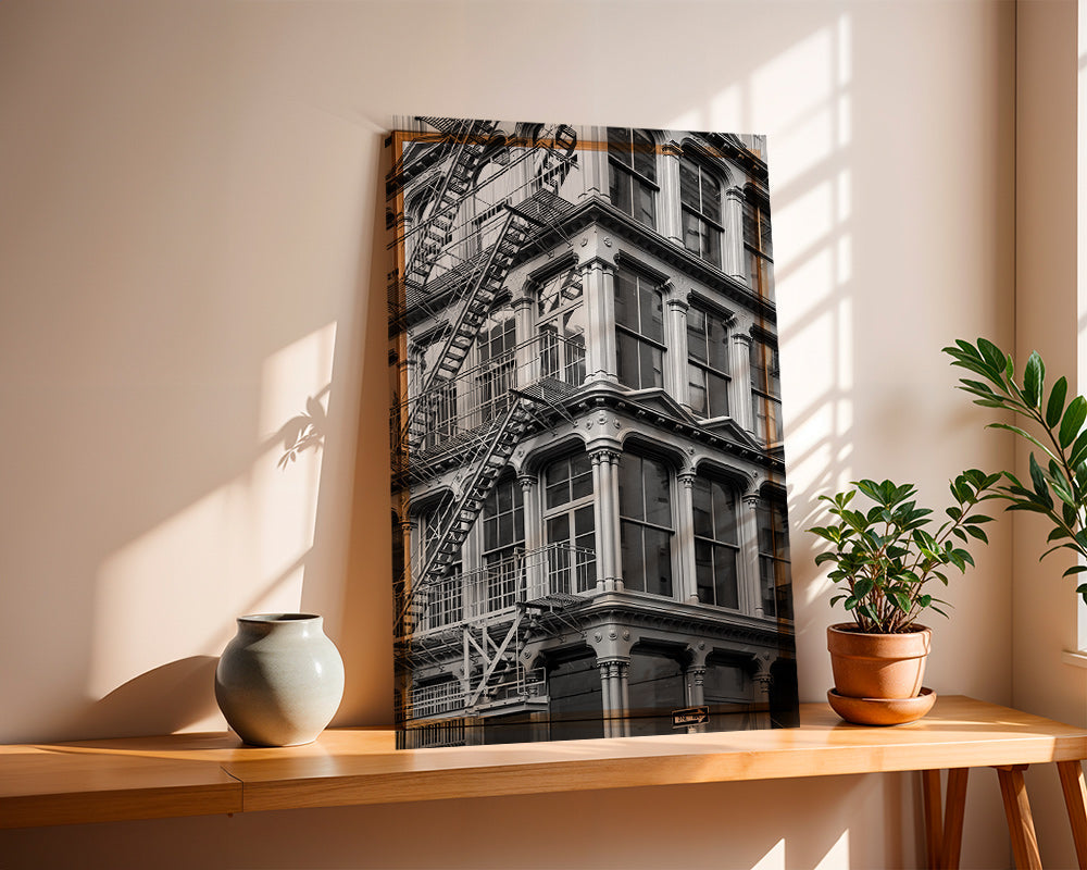 Fotografi af byhjørne med nødtrappe – Product3
