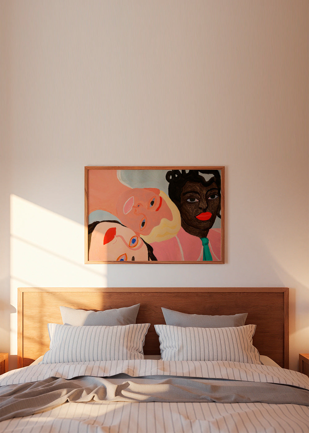 Illustration med tre farverige ansigter – Product2