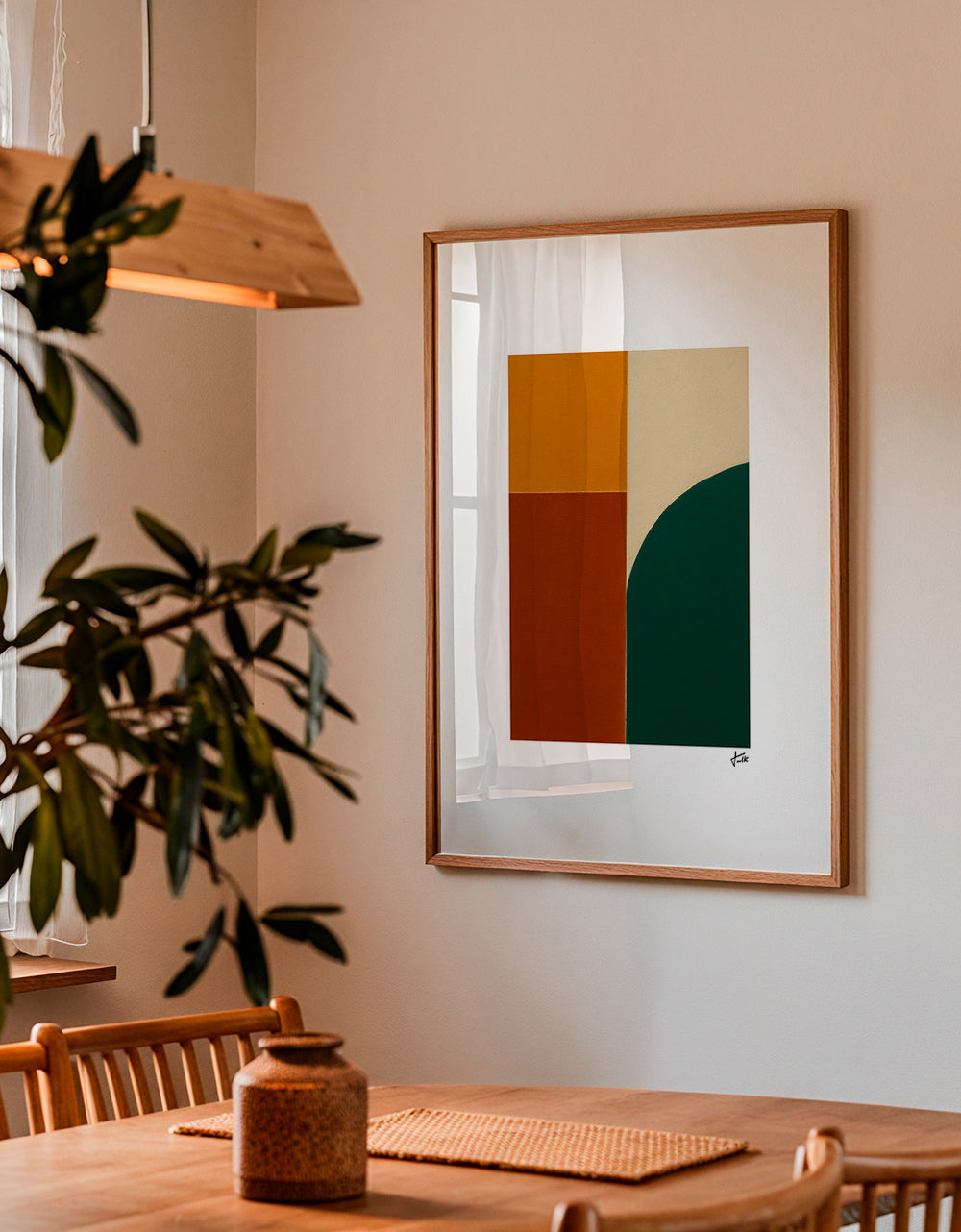 Geometrisk plakat med grøn bue og okkerfelter – Product1