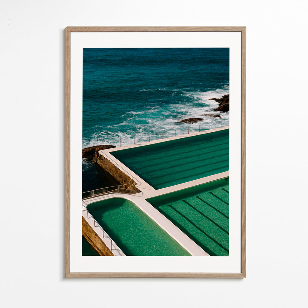 Landskabskunst med pools ved kysten – Oak Frame