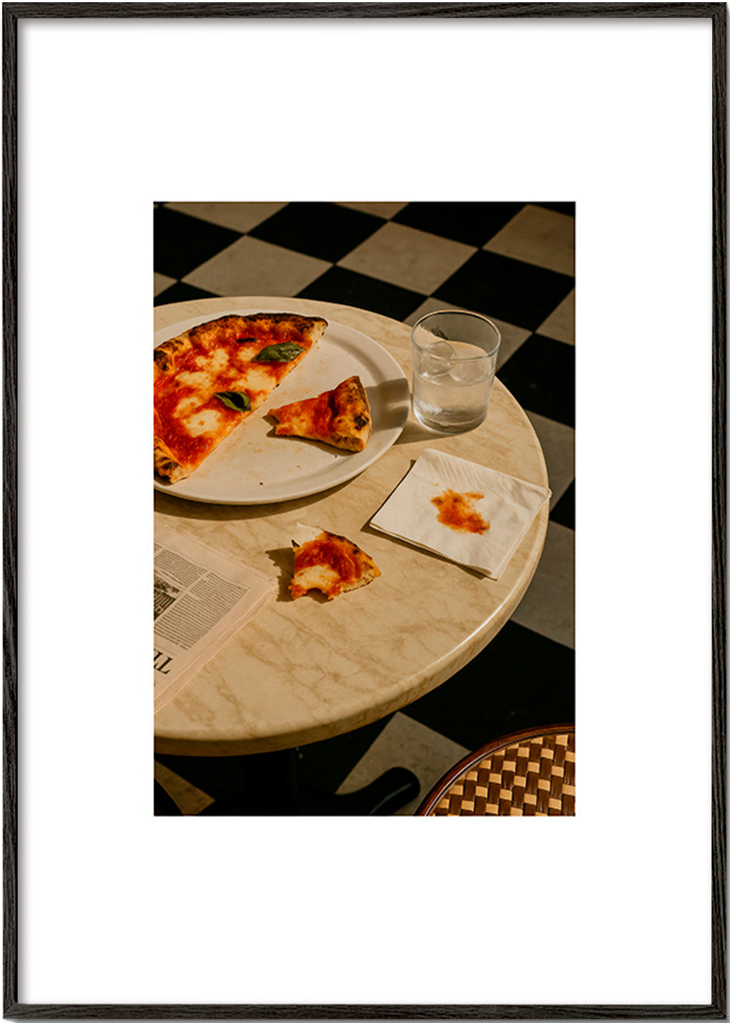 Køkkenkunst Pizza på marmor – Black Frame