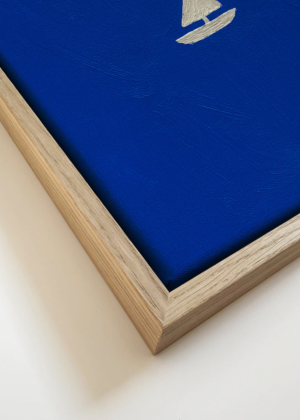 Landskabsbillede med minimalistisk sejlbåd – Canvas detail