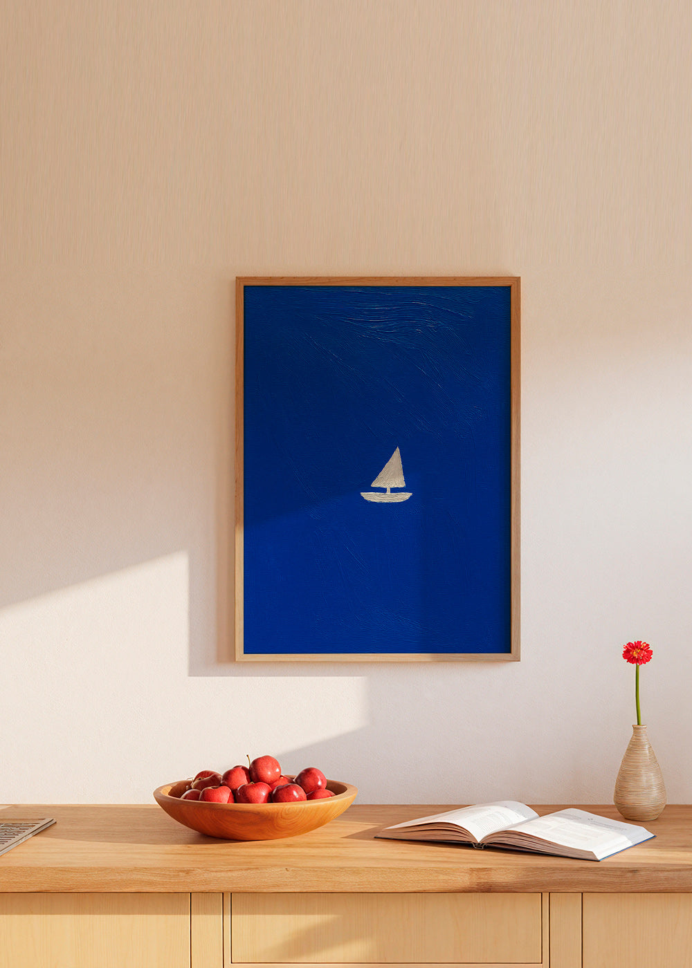 Landskabsbillede med minimalistisk sejlbåd – Product3