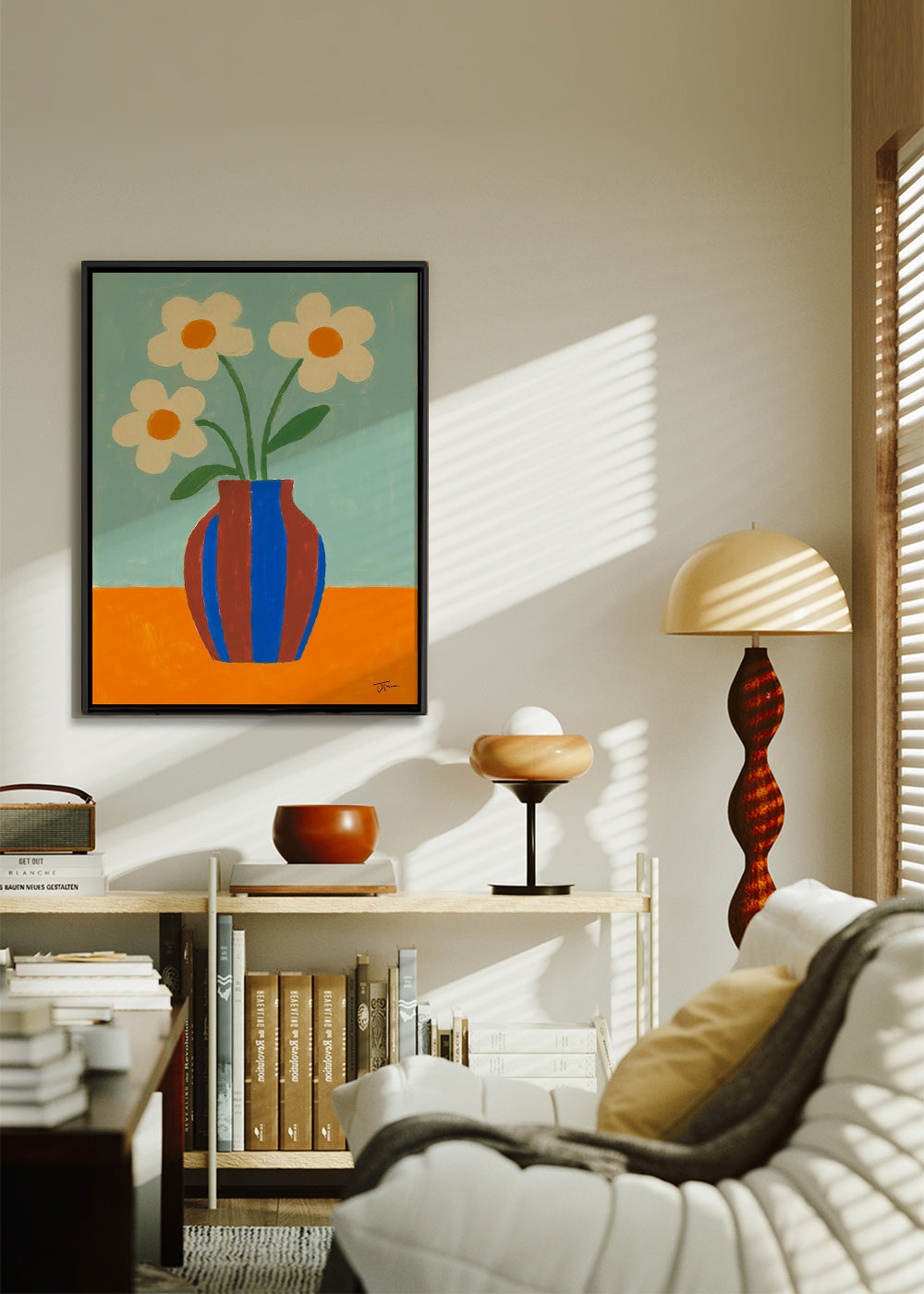 Botanisk plakat med stribet vase og cremefarvede blomster – Canvas2