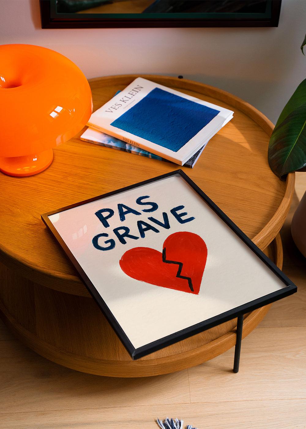 Illustration brudt hjerte med tekst Pas Grave – Product1