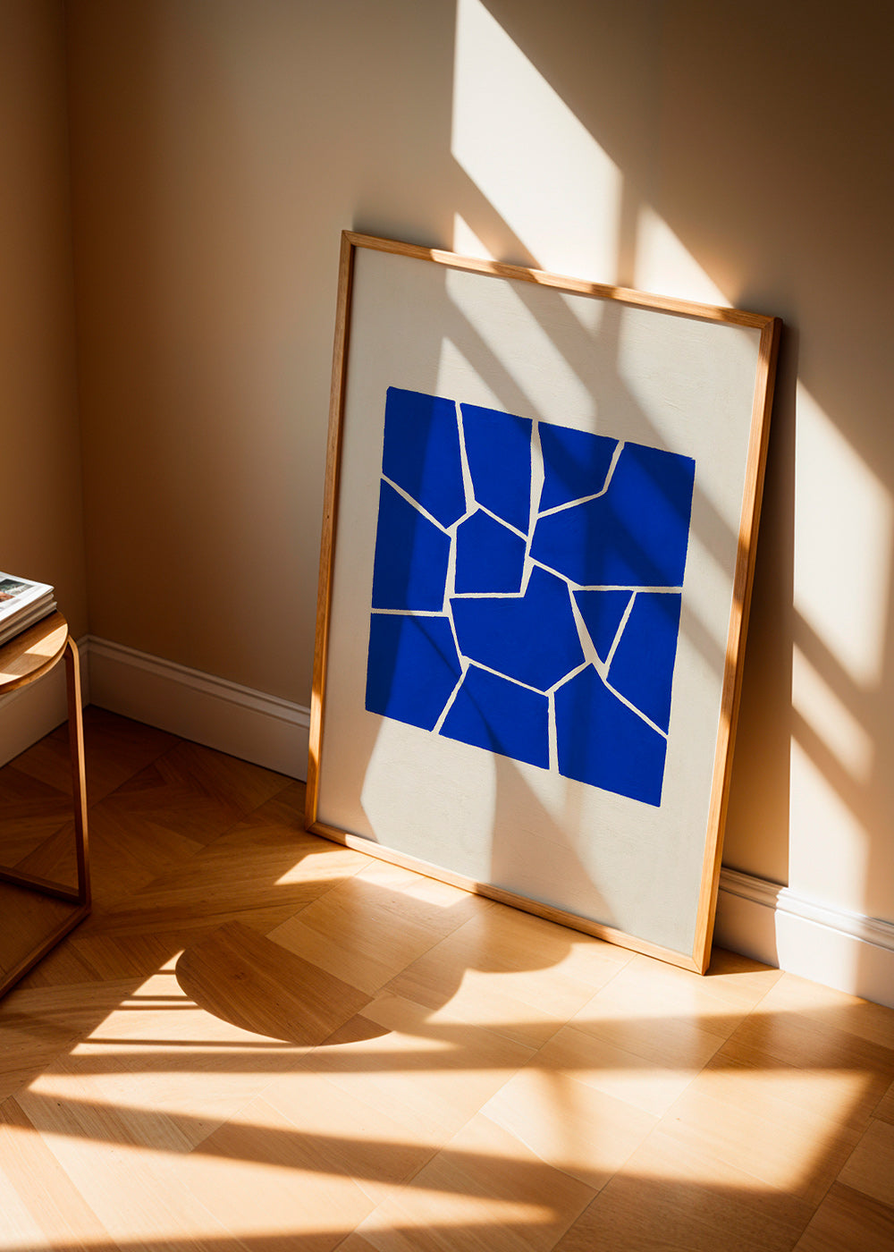 Abstrakt værk i blå med geometriske fragmenter – Product2