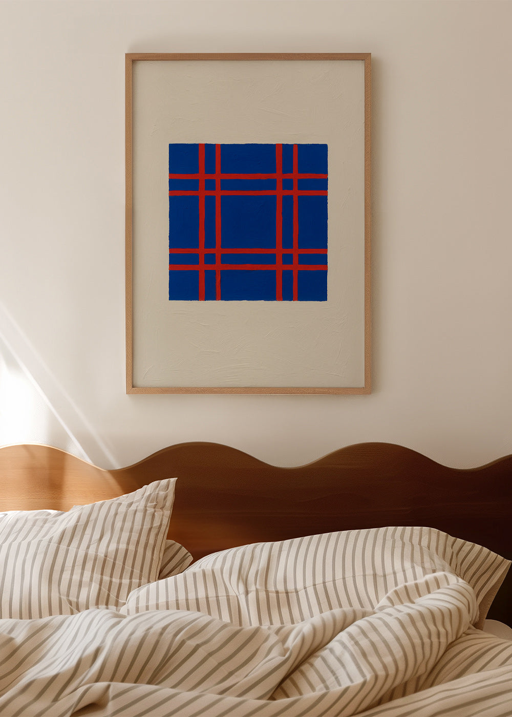 Geometrisk billede i blå med rød gitter – Product1