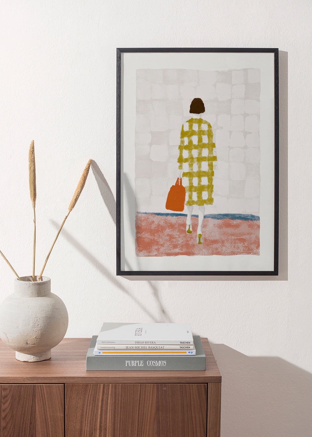 Illustration af kvinde set bagfra med ternet frakke – Product1