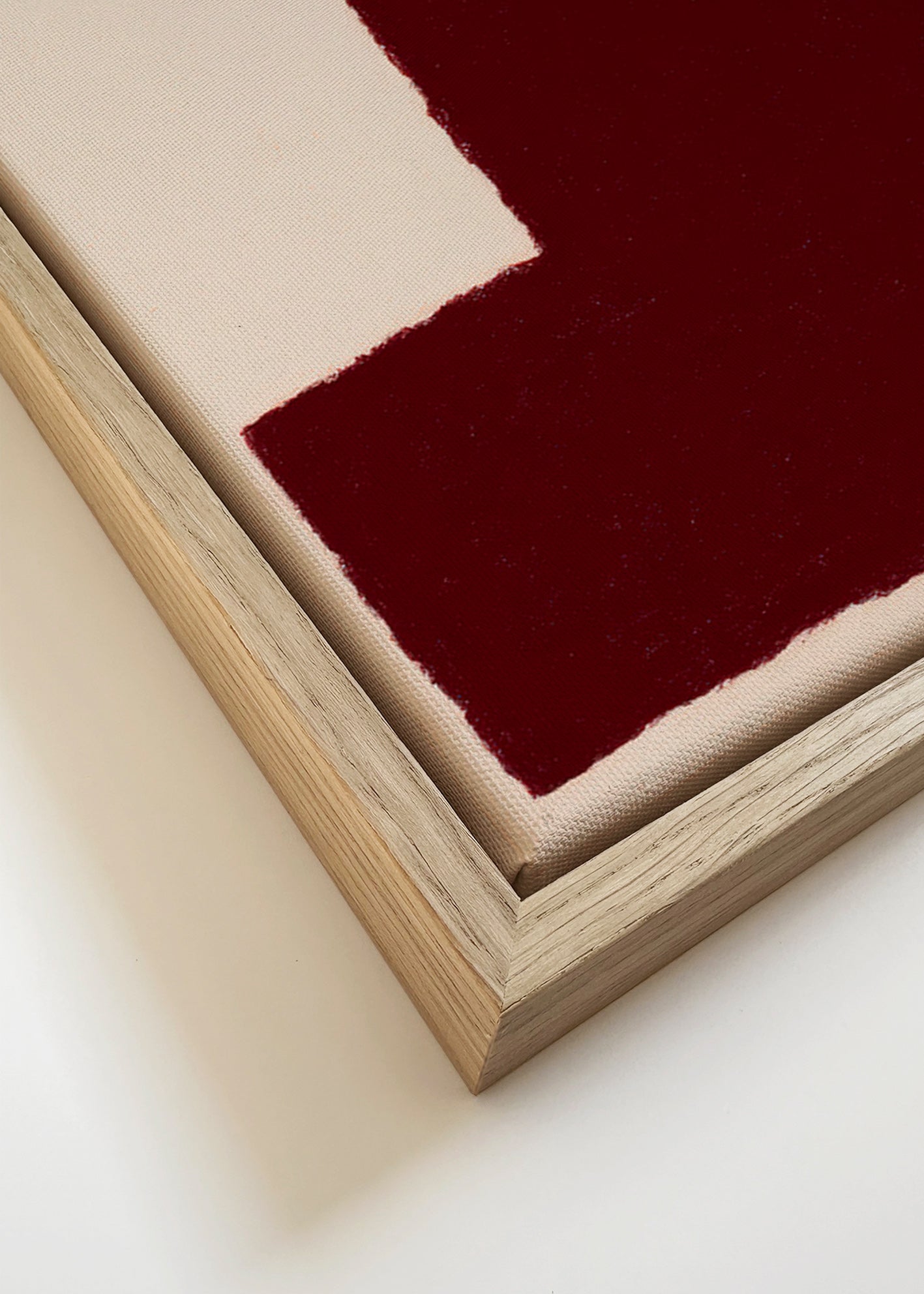 Abstrakt maleri med stor bordeaux blok – Canvas detail