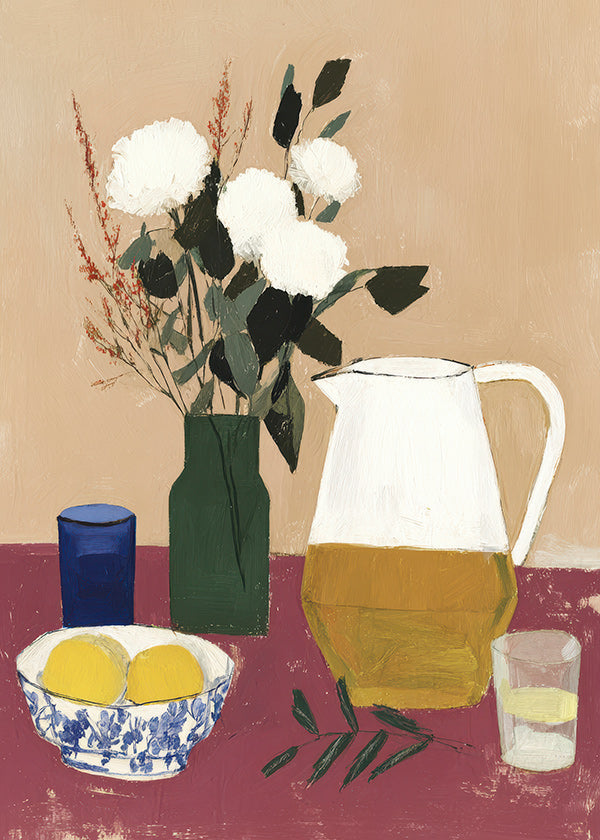 Køkkenkunst med kande og hvide blomster