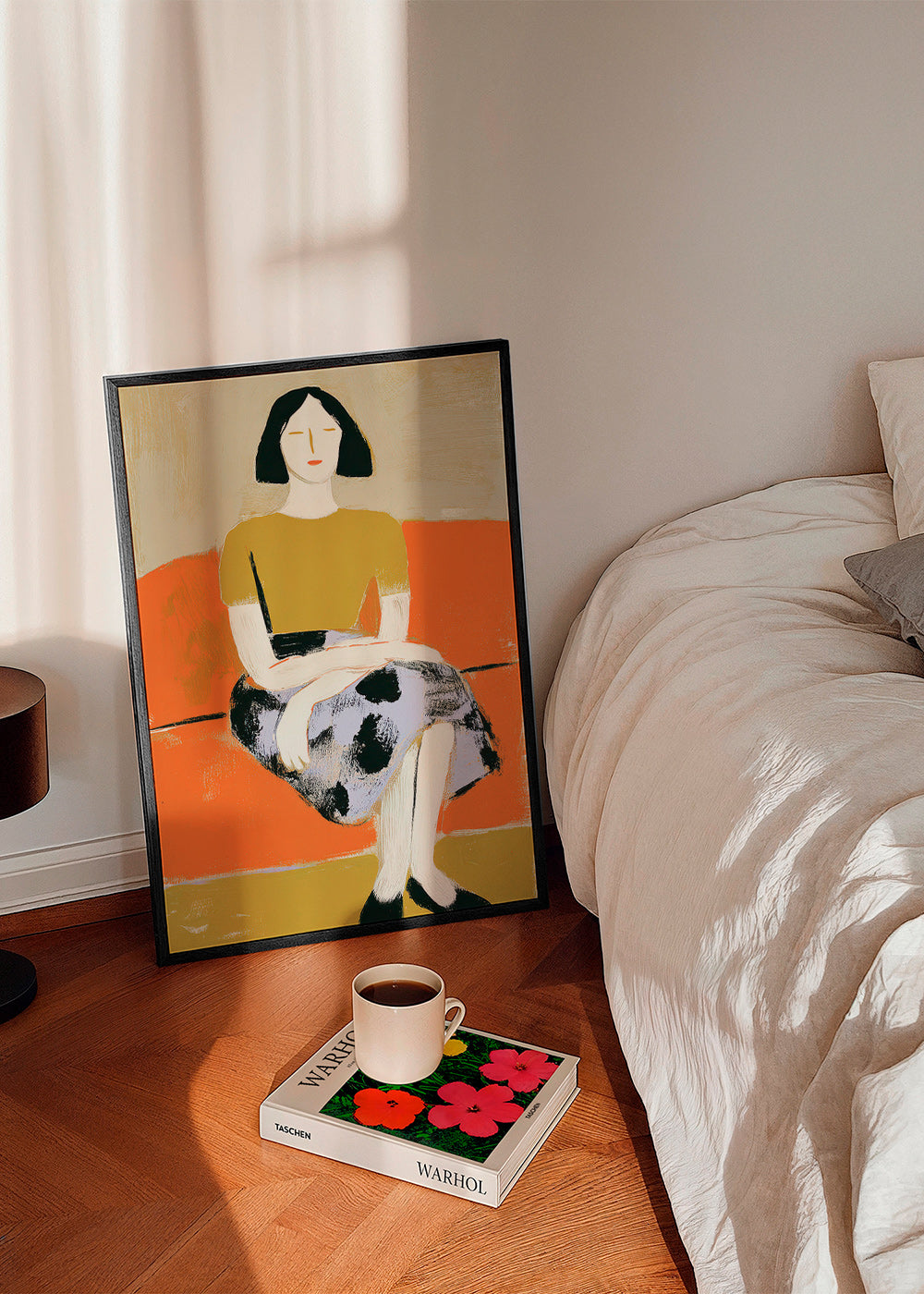 Illustration af kvinde på orange sofa – Product2