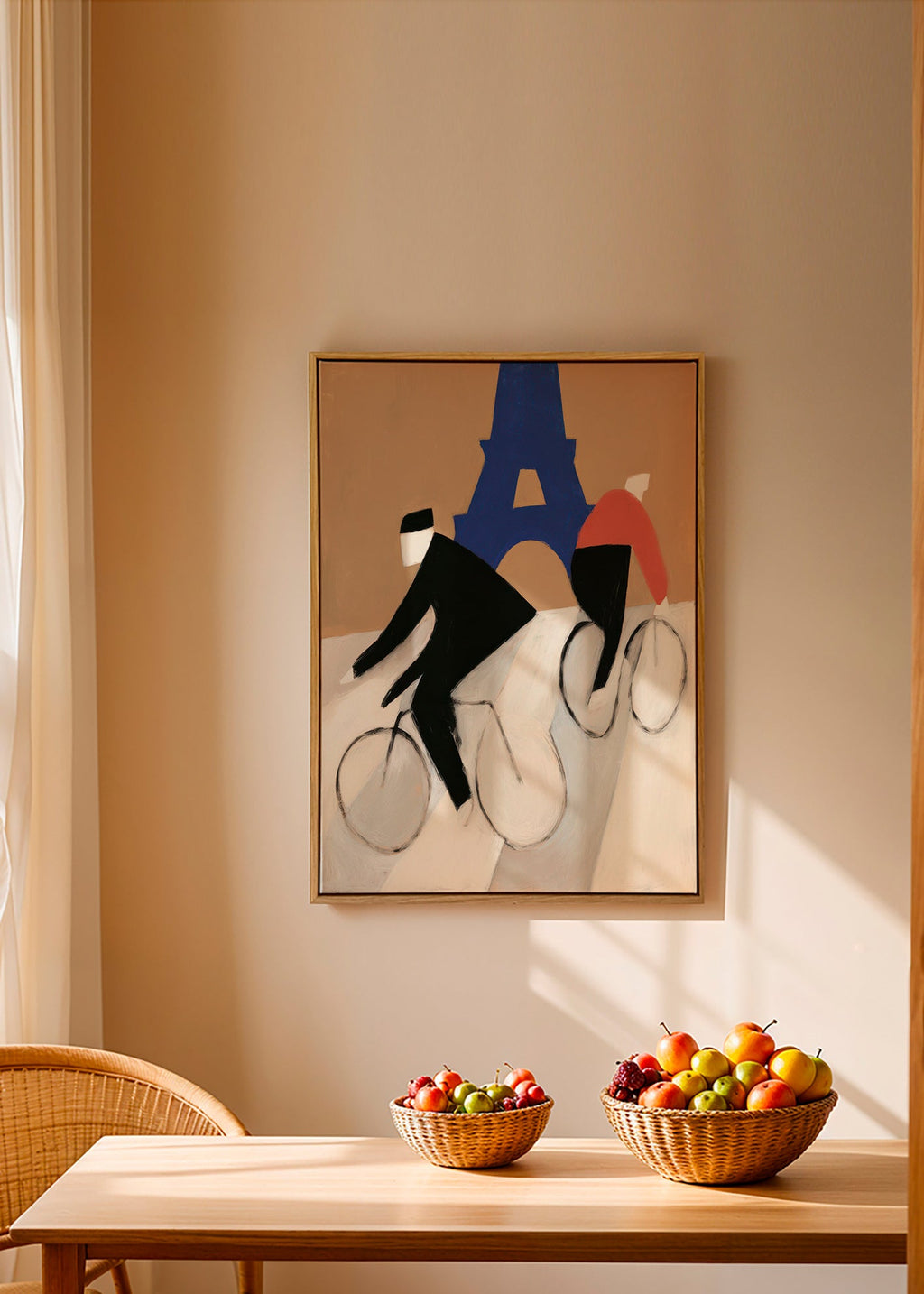 Bybillede med cyklister foran Eiffeltårnet – Canvas1