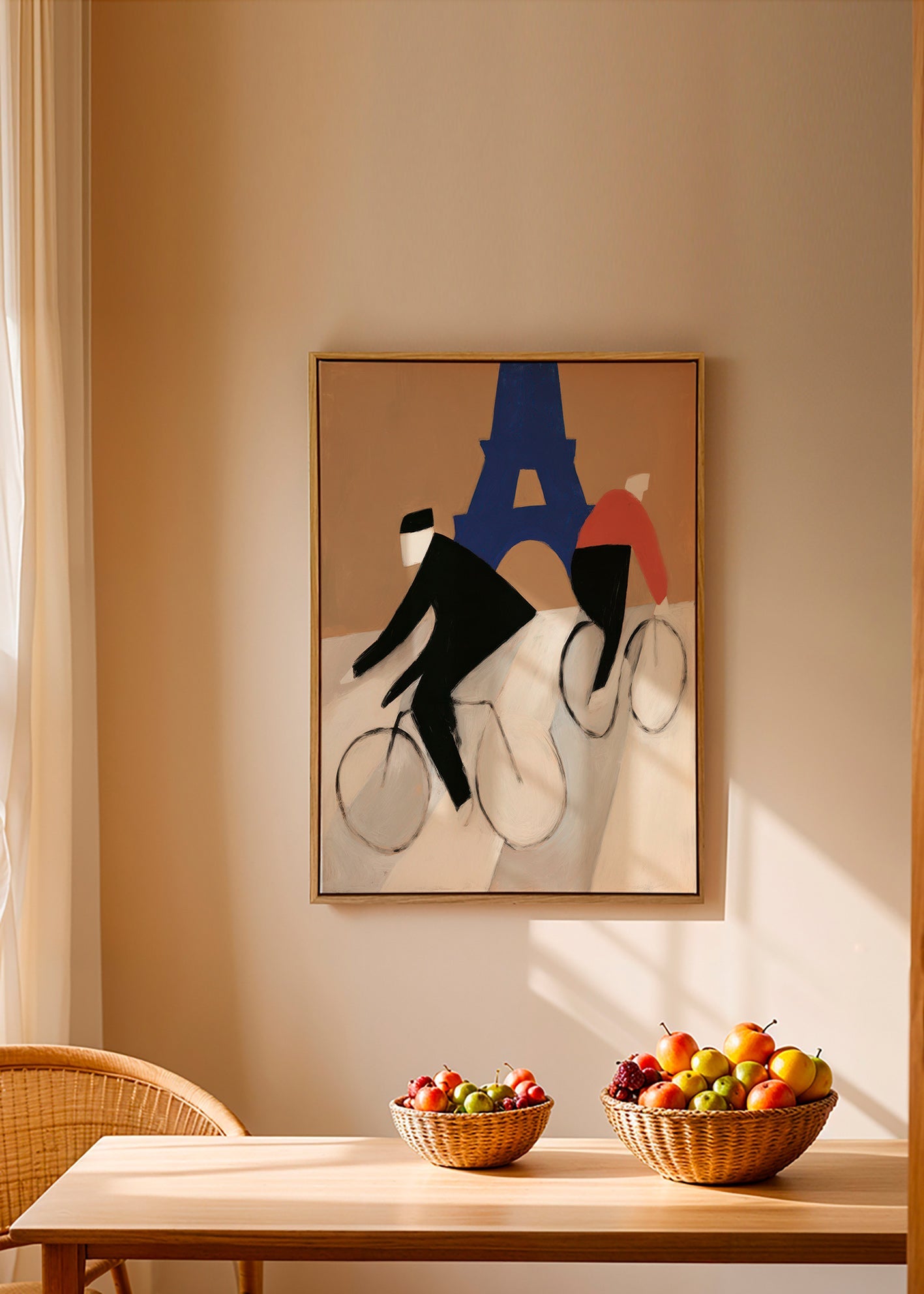 Bybillede med cyklister foran Eiffeltårnet – Canvas1