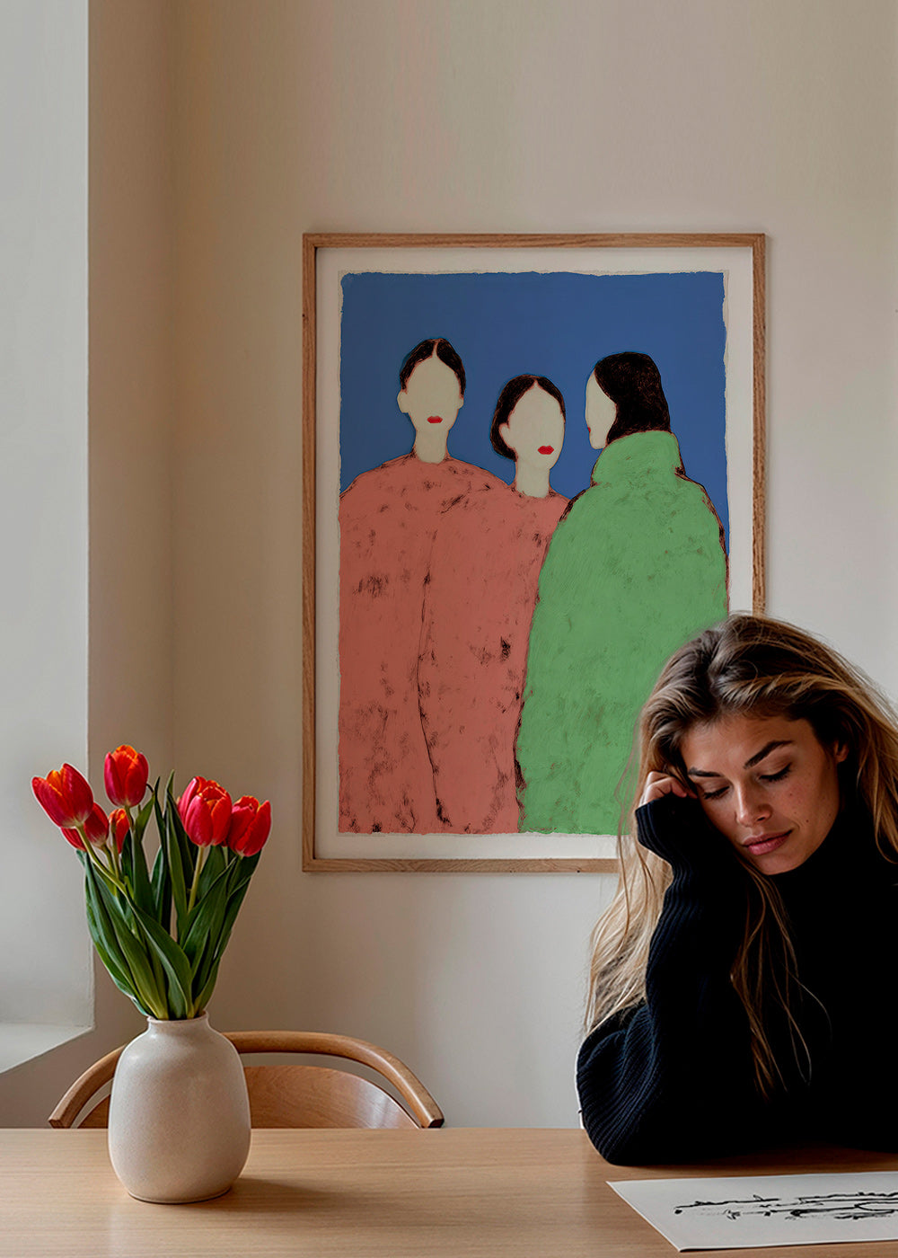 Illustration af tre styliserede figurer på blå baggrund