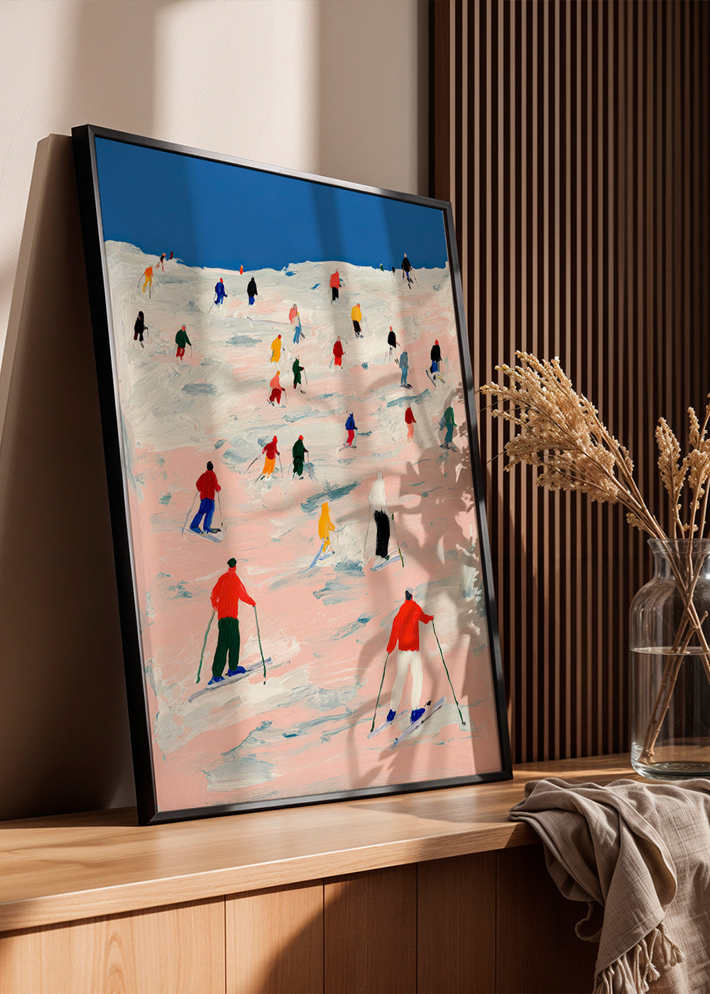 Sportkunst skikørsel på farverig bakke