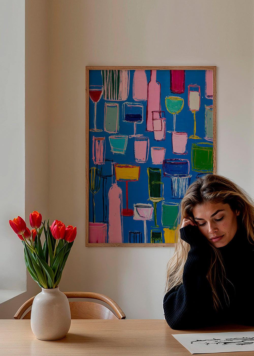 Køkkenkunst: farverige cocktails på blå baggrund