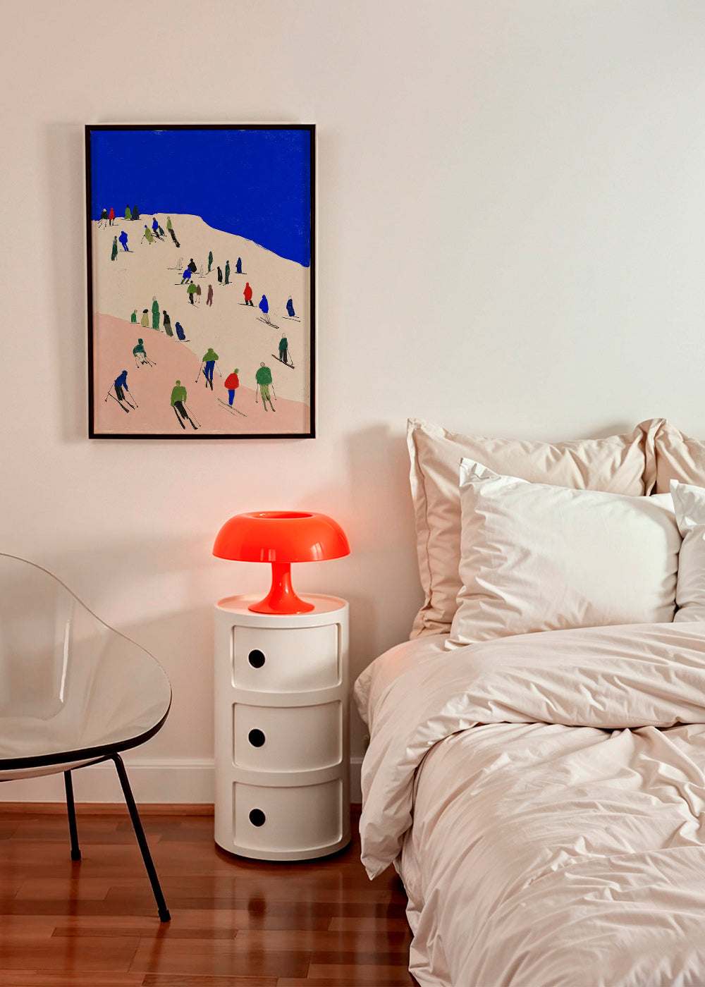 Landskabskunst med skiløbere på blå bakke