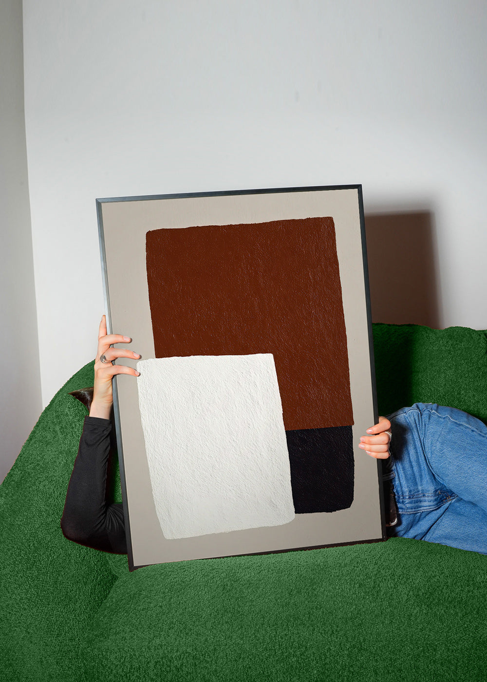 Minimalistisk billede med brune og hvide blokke