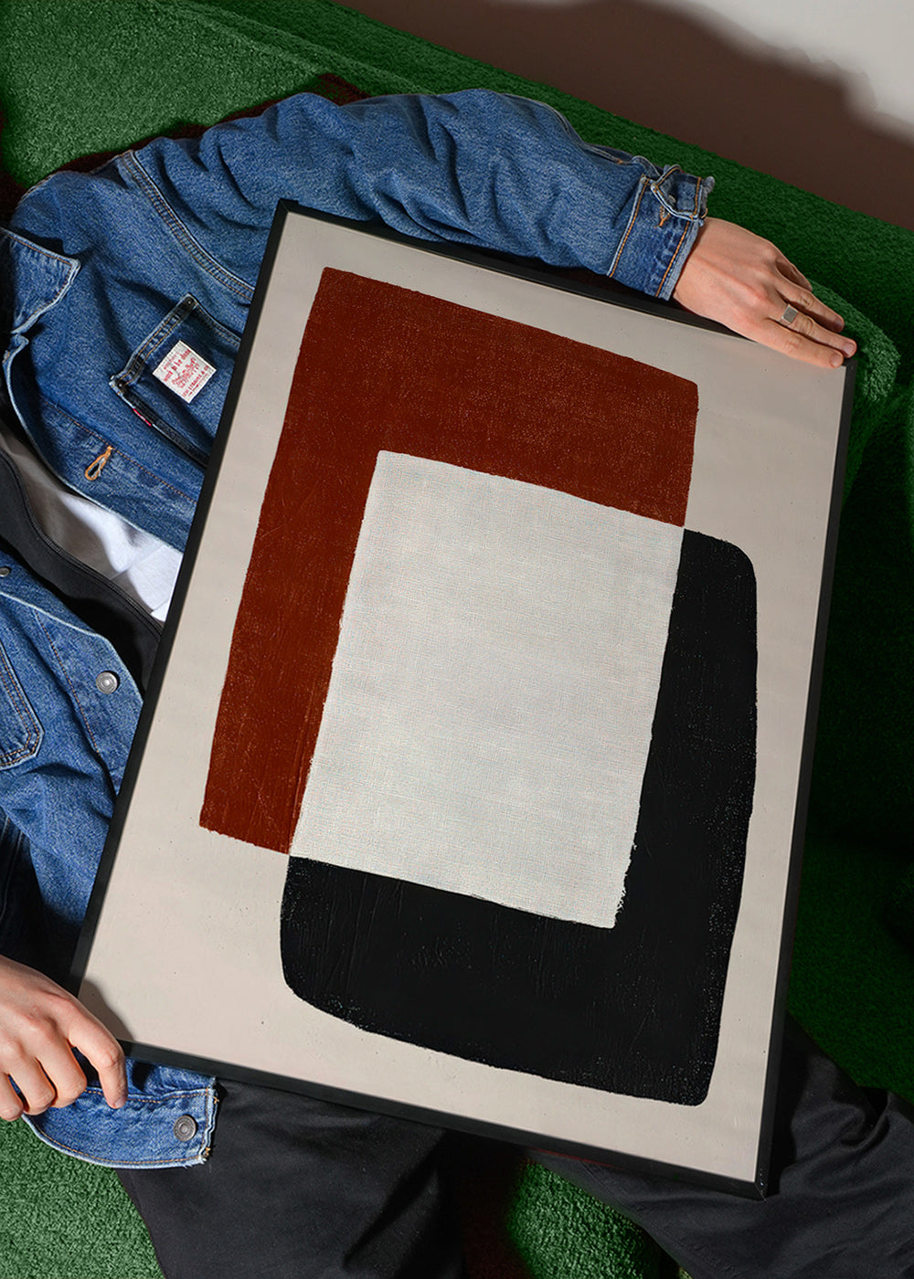 Minimalistisk plakat med overlappende former