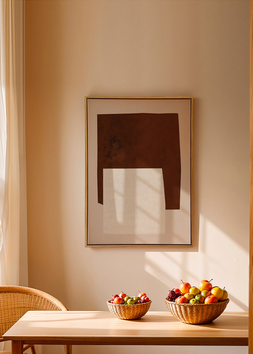 Minimalistisk kunst med brune og creme former