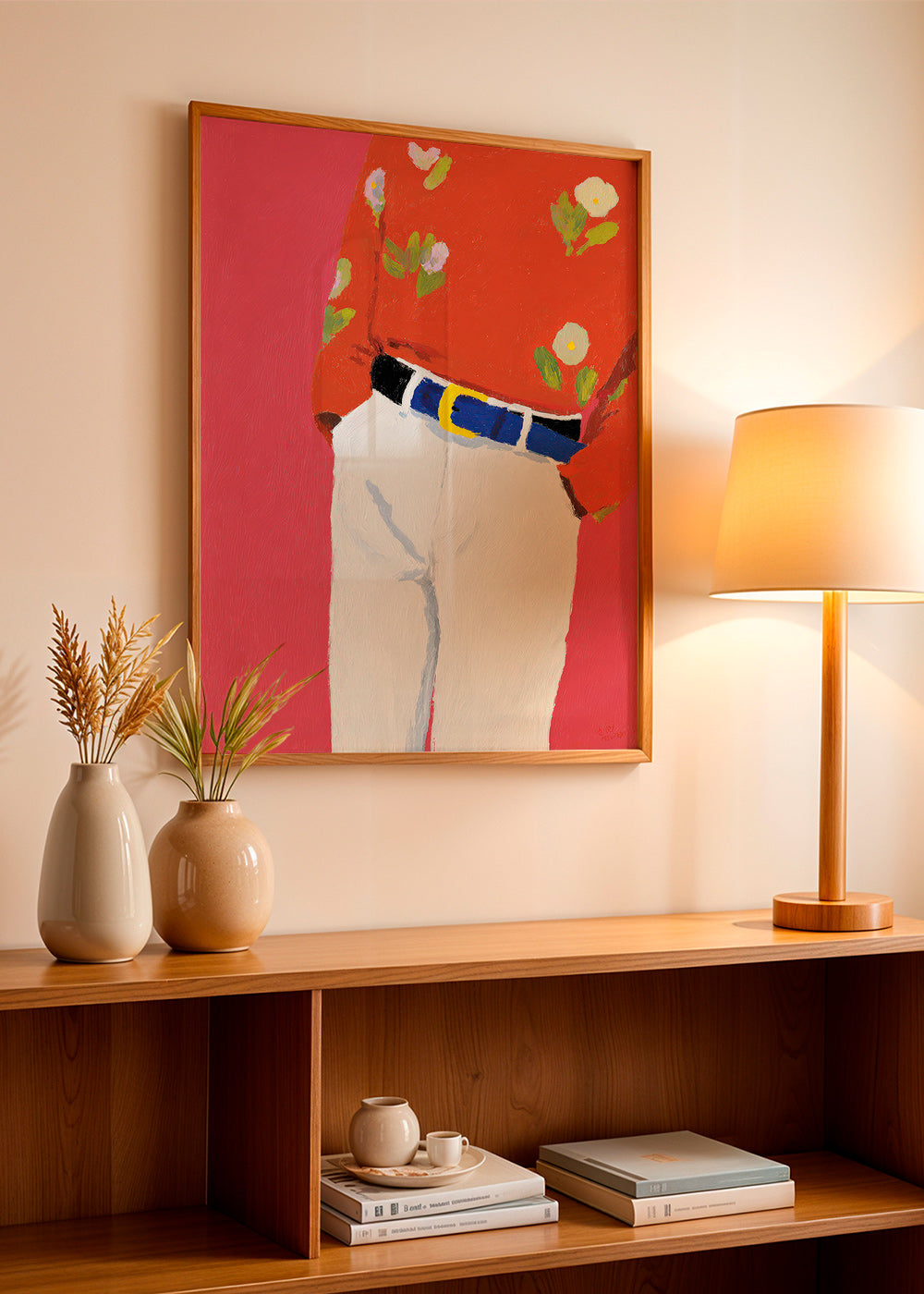 Illustration torso med blomstrede skjorte på pink baggrund