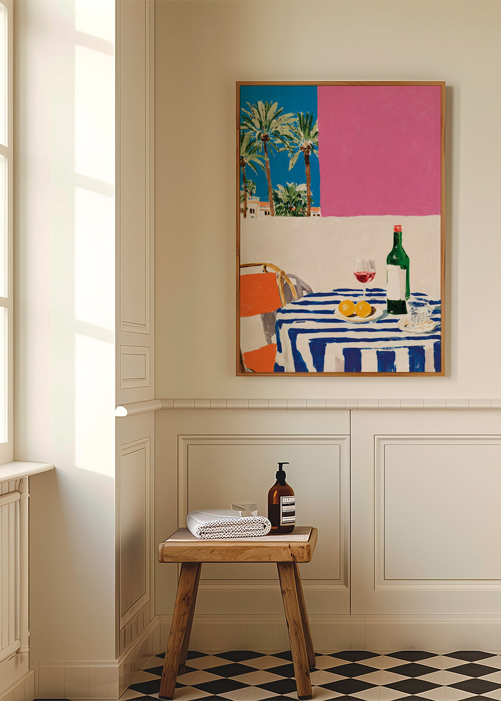 Køkkenkunst med stribet bord, vin og palmer