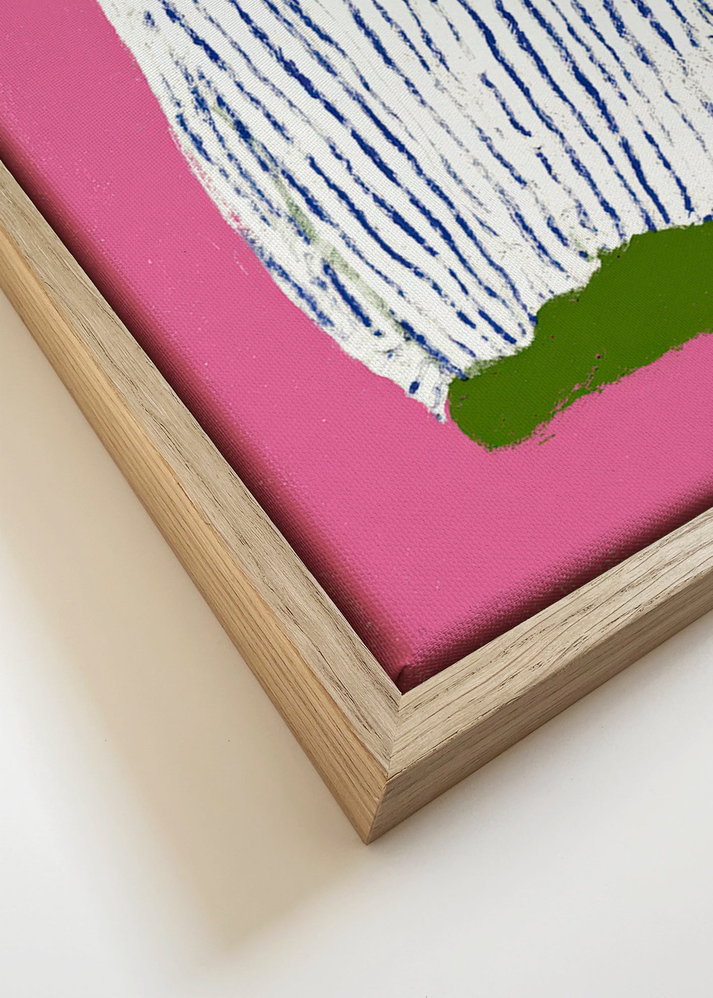 Illustration stribet skjorte på pink baggrund