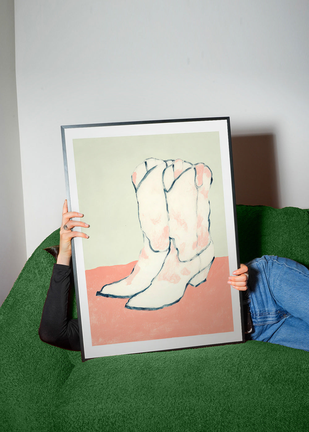 Illustration hvide støvler på pastelbaggrund